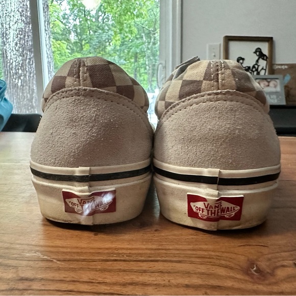 Checkered vans - Picture 3 of 3